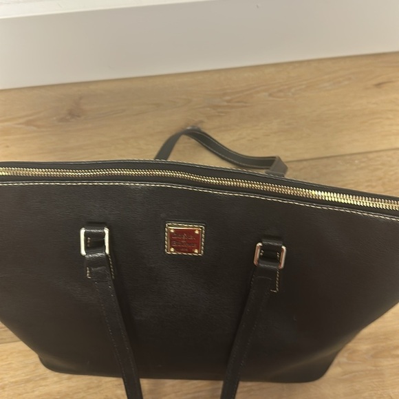 Dooney & Bourke Black saffiano leather large tote/shoulder bag - Picture 11 of 16